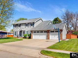 2851 Hogan Ln, Fremont, NE 68025