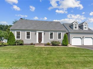 156 Butternut Ln, Southington, CT 06489