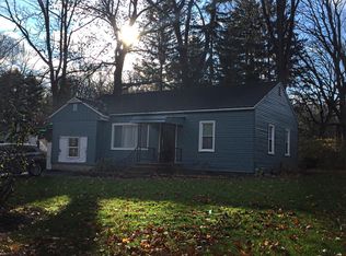 9387 Booth Rd, Kirtland, OH 44094