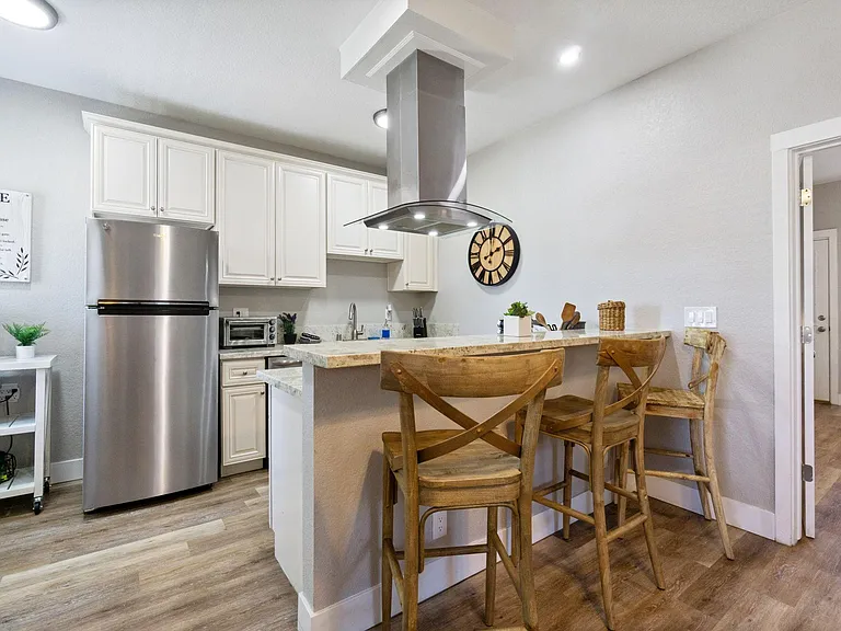 260 N Fulton St #260 — Photo 8