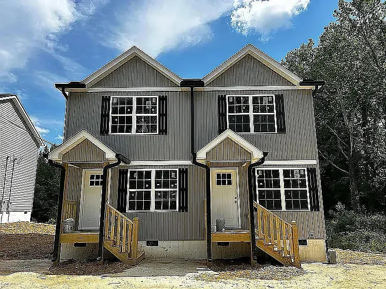 124 Callahan Cavender Rd SE #B — Photo 1