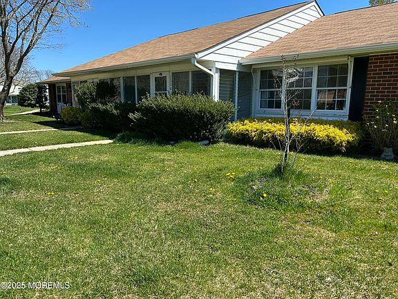 3rd image of 1113B Argyll Cir