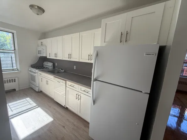 143-54 Sanford Avenue #1, photo 2