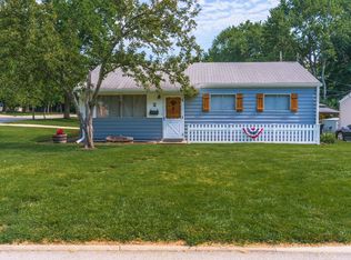 2 Norwood Dr, Normal, IL 61761