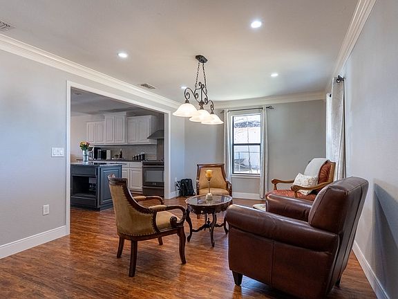 3rd image of 2029 American Legion Rd