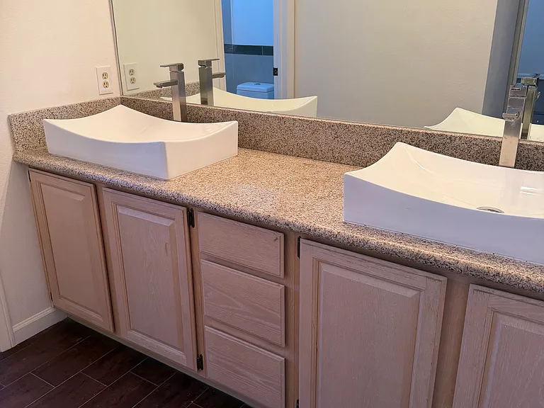 7617 Genesis Ct — Photo 4