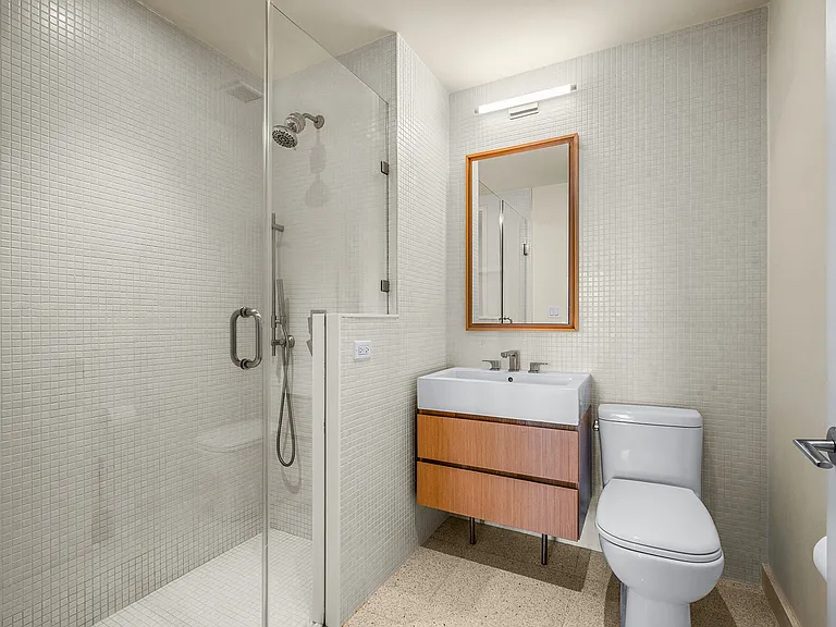 2130 44th Dr #5B — Photo 11