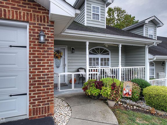 5th image of 40 Sagewood Ct #40