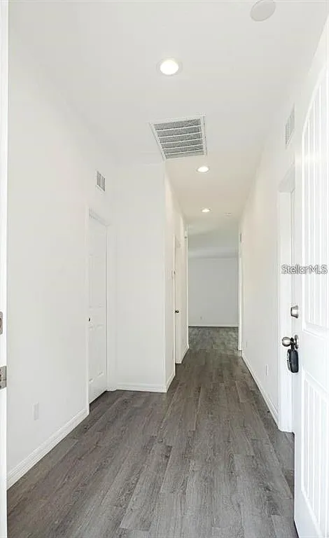 4 bed, 2.0 bath, 1695 sqft, $2,100 — Photo 2