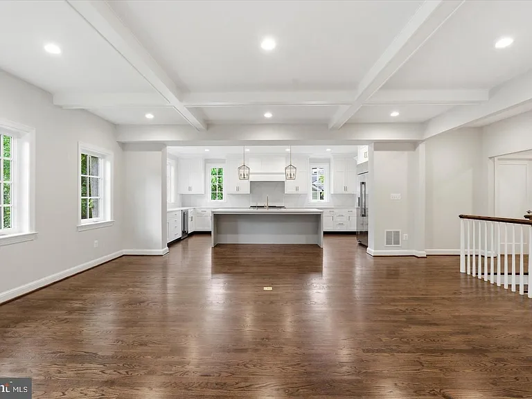 7825 Oldchester Rd — Photo 15
