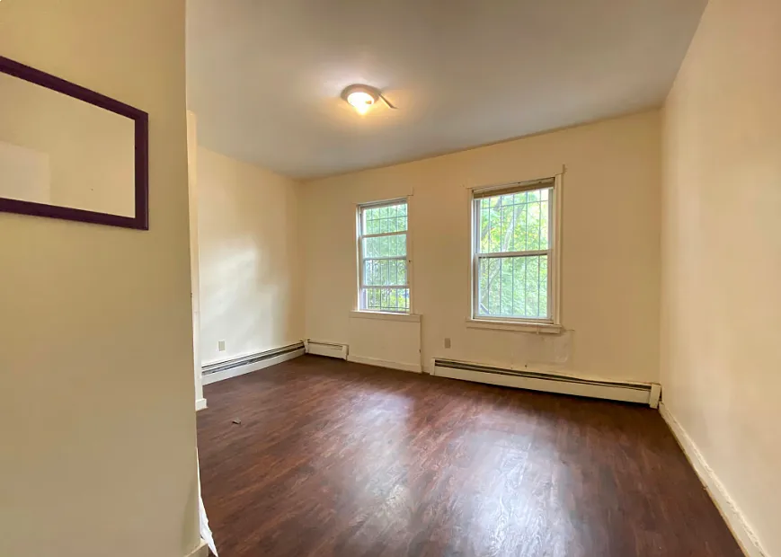 3 bed, 9999 sqft, $4,900 — Photo 4