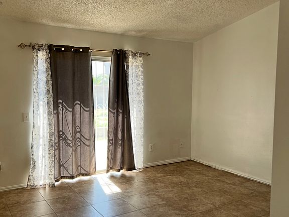 5th image of 14160 Travers Dr