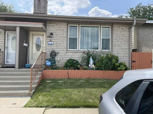 299 Dover Ln, Des Plaines, IL 60018