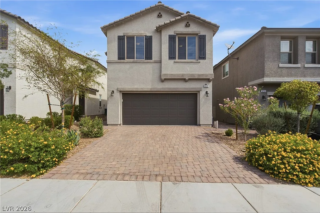 3 bed, 2.5 bath, 1767 sqft, $2,300 — Photo 1