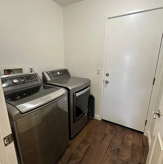 15423 Park Point Ave #106 — Photo 11