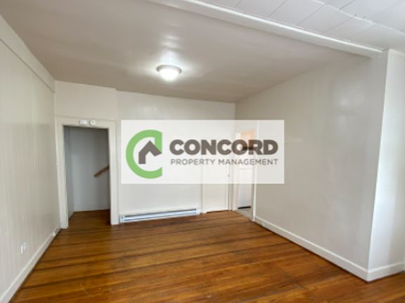 4th image of 315B S Tate St