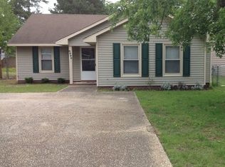 6892 Winchester St, Fayetteville, NC 28314