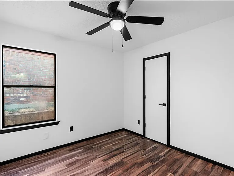 3977 Windhaven Rd — Photo 5