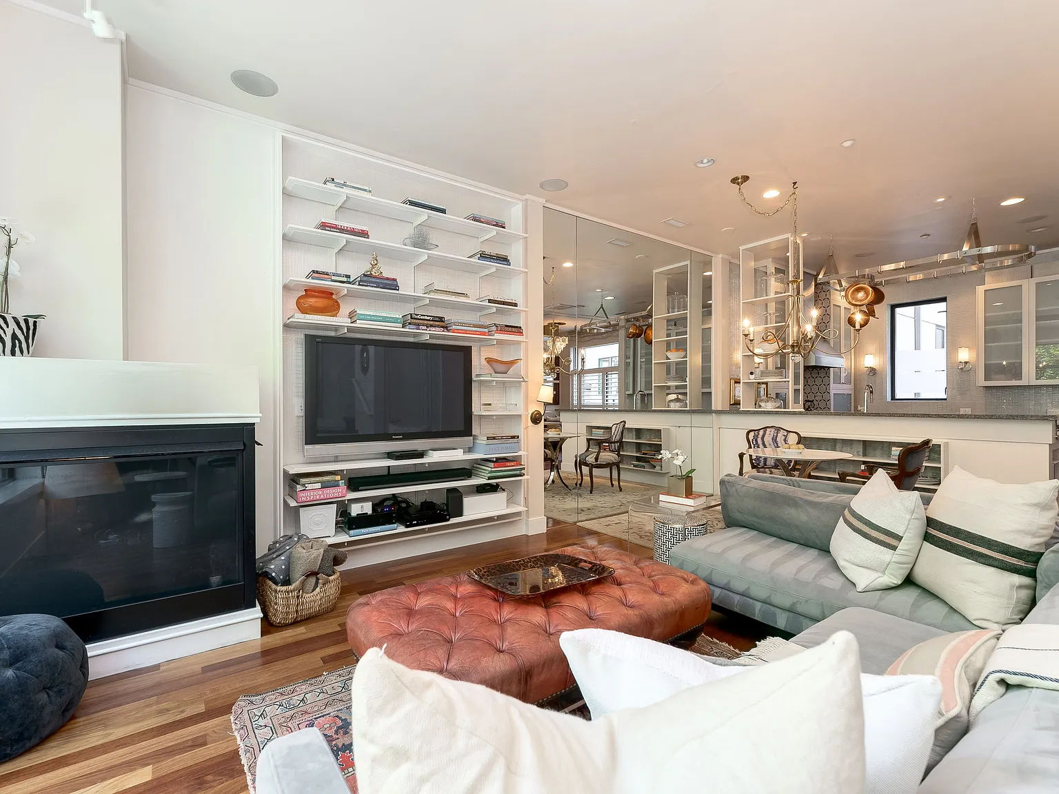 2 bed, 2.5 bath, 1480 sqft, $4,495 — Photo 4