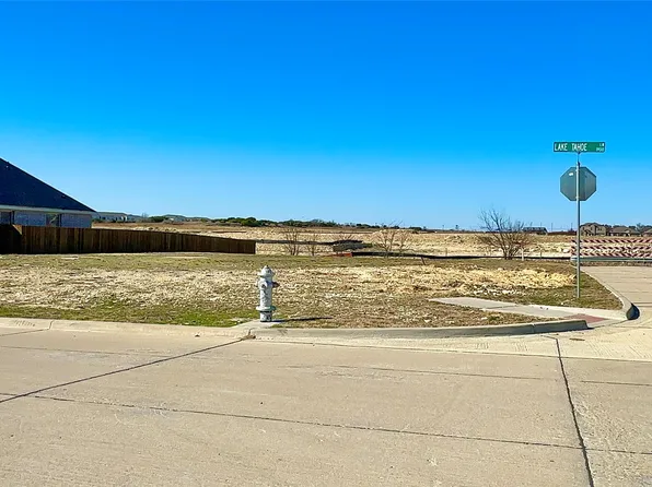 1900 Lake Tahoe Ln, Cleburne, TX 76033