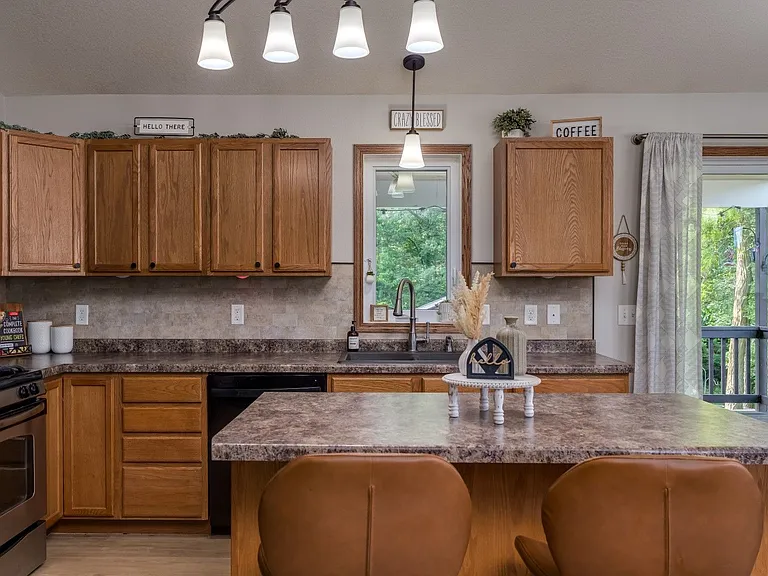 305 Tanager Rd — Photo 12