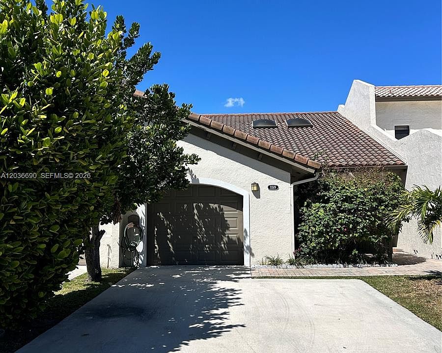 1st image of 11519 SW 84th Ln #11519