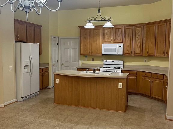 4th image of 9761 Craighill Dr