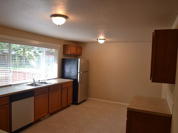 3rd image of 14611 127th Ave NE