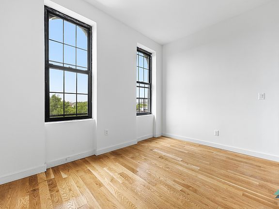 3rd image of 441 Wilson Ave APT A3
