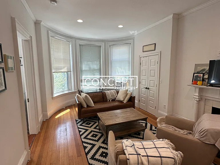 379 Commonwealth Ave #4 — Photo 11