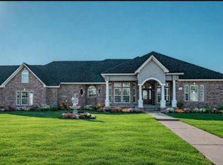 9018 Water Point Dr, Beach City, TX 77523