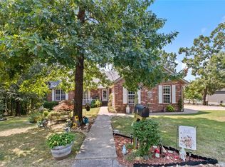 2 Creetown Cir, Bella vista, AR 72715