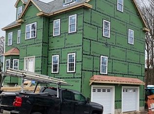 216 Breedens Ln, Revere, MA 02151