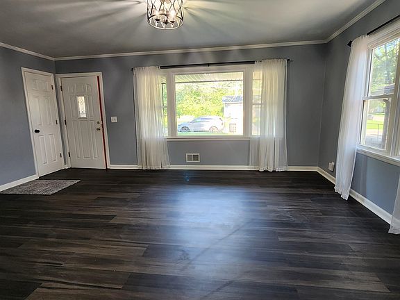 4th image of 6328 N 45th St