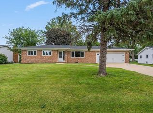 1022 Ora Dr, Waterloo, IA 50701