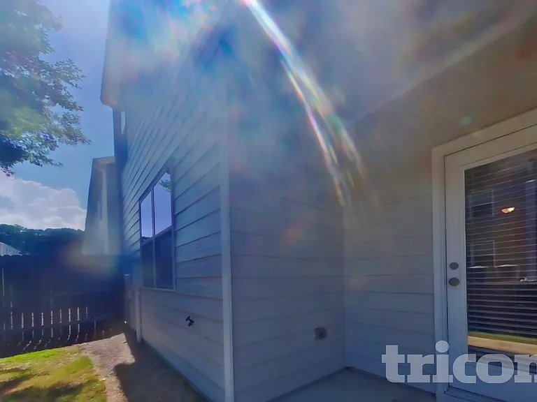 223 Madison Ave — Photo 17