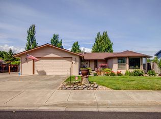 885 Gardendale Ave, Medford, OR