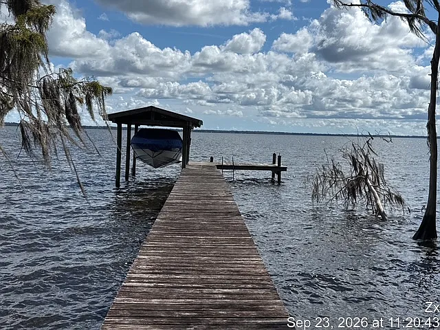 364 Crescent Lake Shore Dr