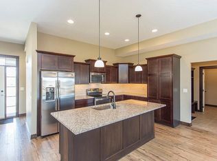 1631 Glade Dr SW, Altoona, IA 50009