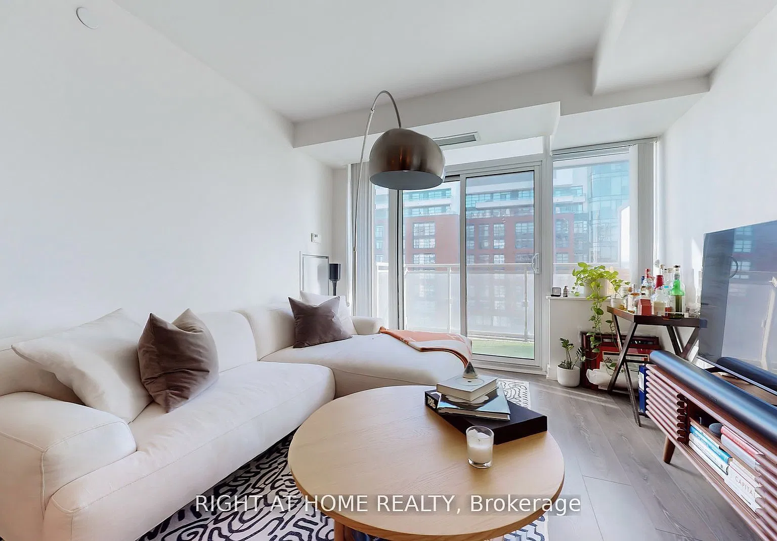 2 bed, $2,750 — Photo 3