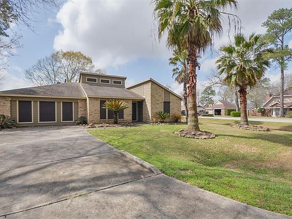 2nd image of 3639 Lake Breeze Ln
