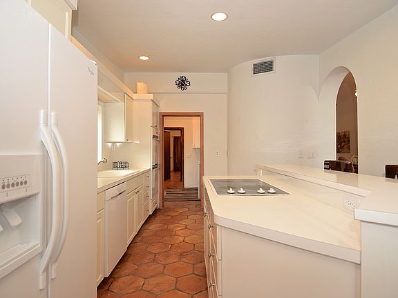4th image of 266 Polk Dr #1