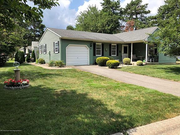 2nd image of 6 Milford Ct #52