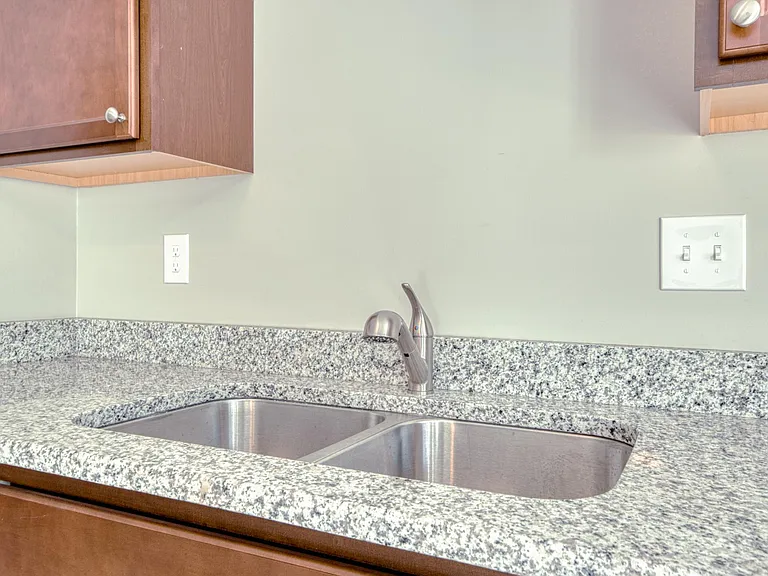 1210 Providence Blvd — Photo 14