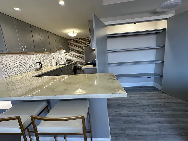 4600 Duke St #517 — Photo 23