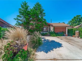 216 W Olive St, Corona, CA 92882