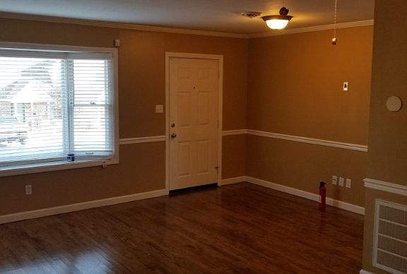 4th image of 481 Bramblewood Ln
