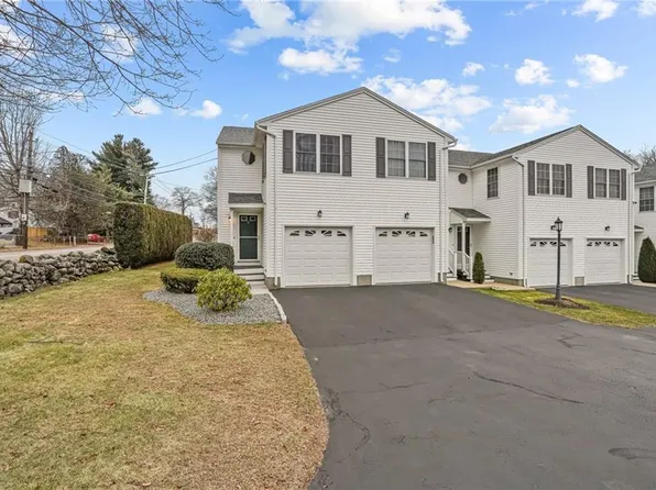 572 Smithfield Rd #11, North Providence, RI 02911