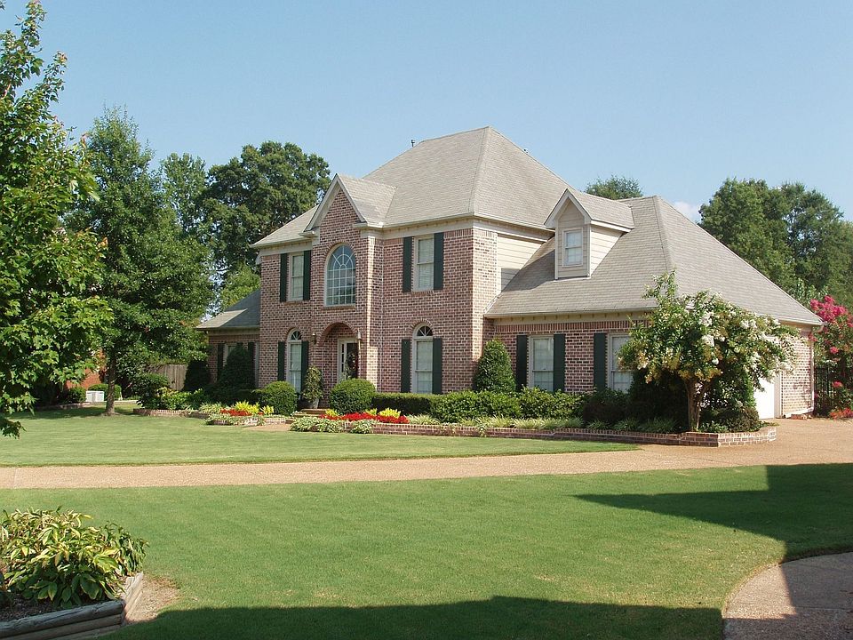 Home at the end of the cove