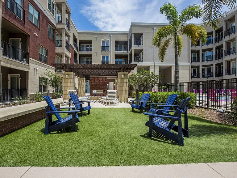 Varela Westshore Apartments — Photo 12